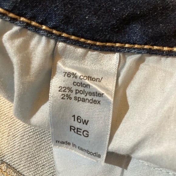 Maurice’s straight leg jean - Picture 6 of 8